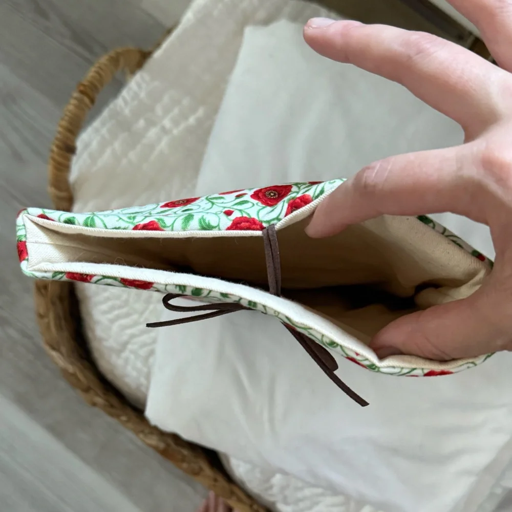 Floral Red and Brown Book/Tablet Sleeve